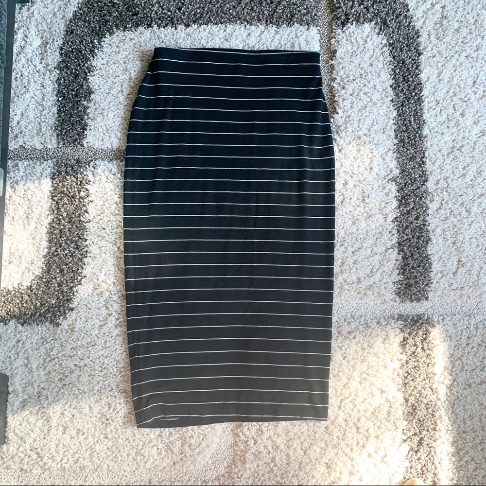 ⭐️3/$20 Old Navy skirt